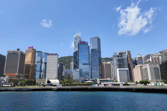 Hong Kong Trials Allow Chinese Nationals to Buy Stablecoins
